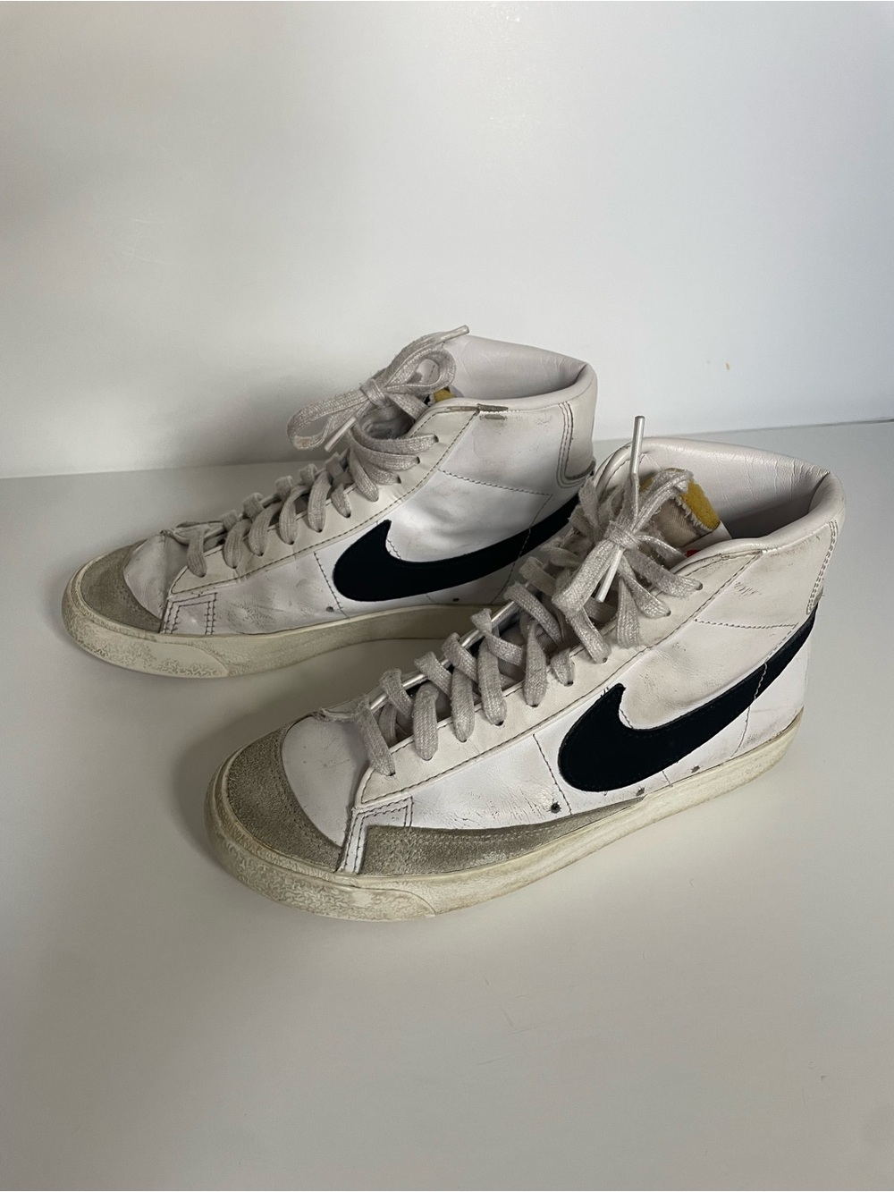 Nike mid ‘77 blazers White High-Top Sneakers with Black Swoosh